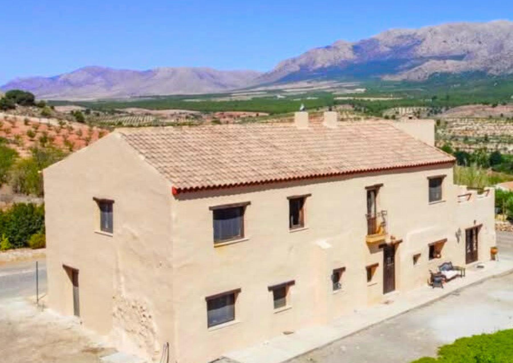 For sale of  in Chirivel