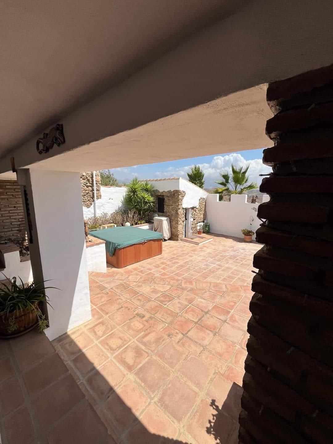 For sale of house in Riogordo