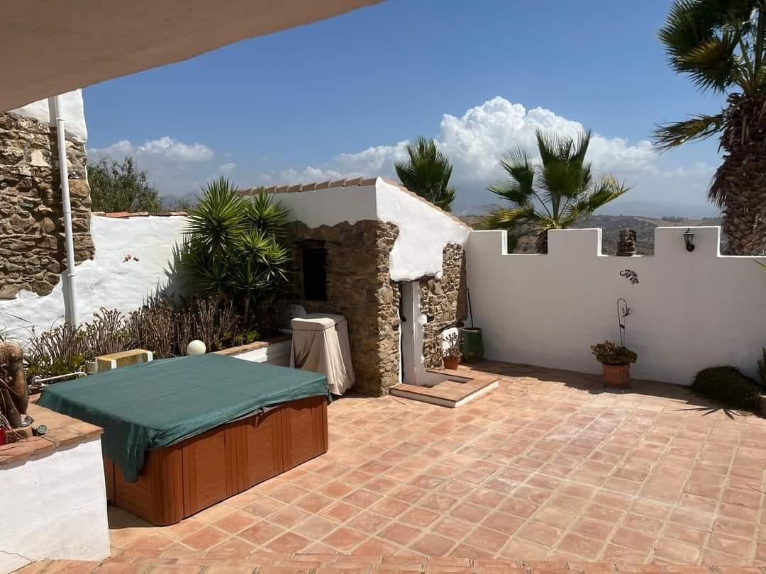 For sale of house in Riogordo
