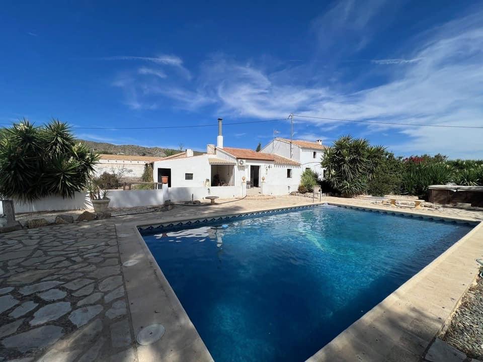 For sale of house in Puerto Lumbreras