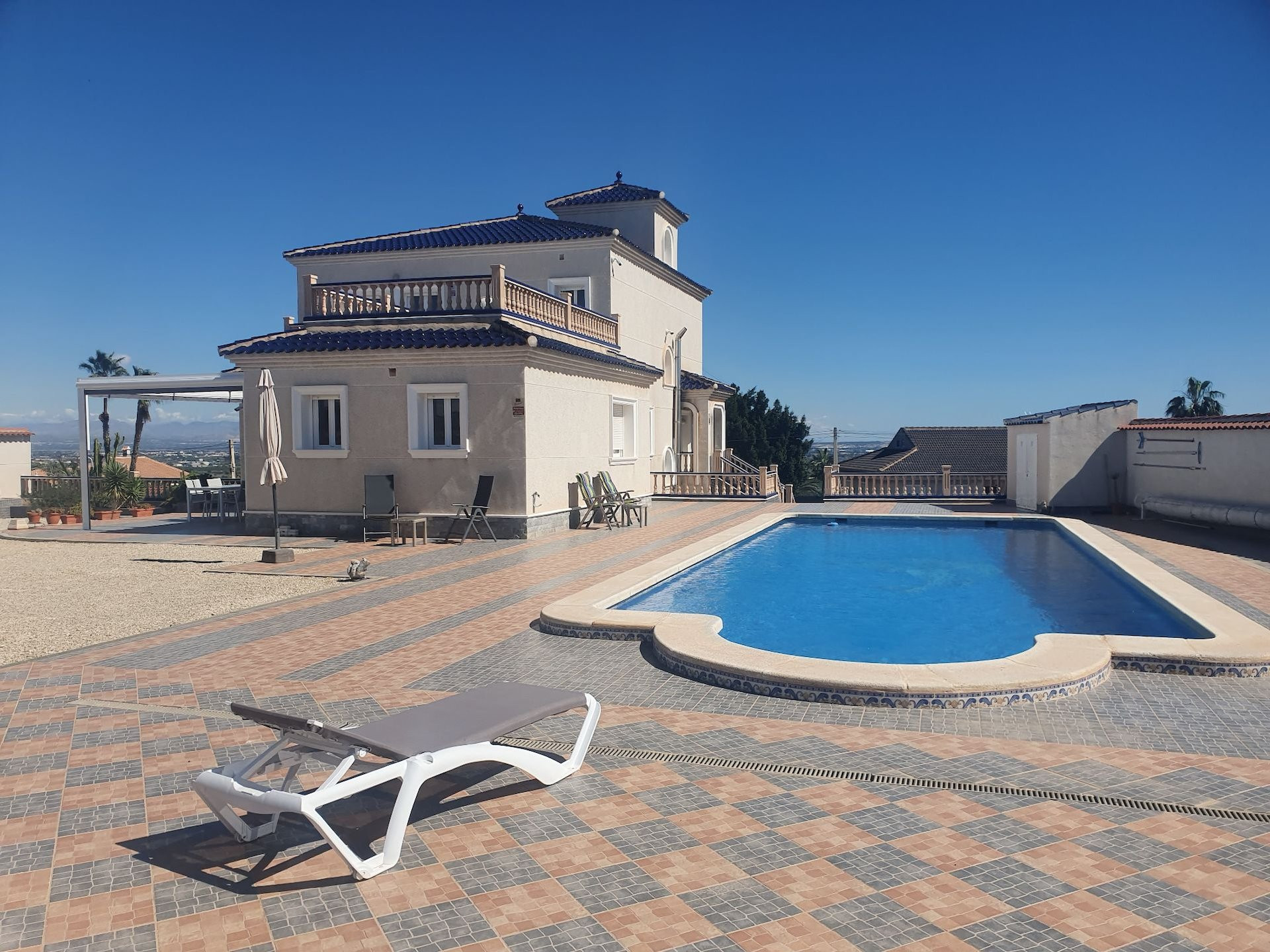 For sale of villa in Algorfa