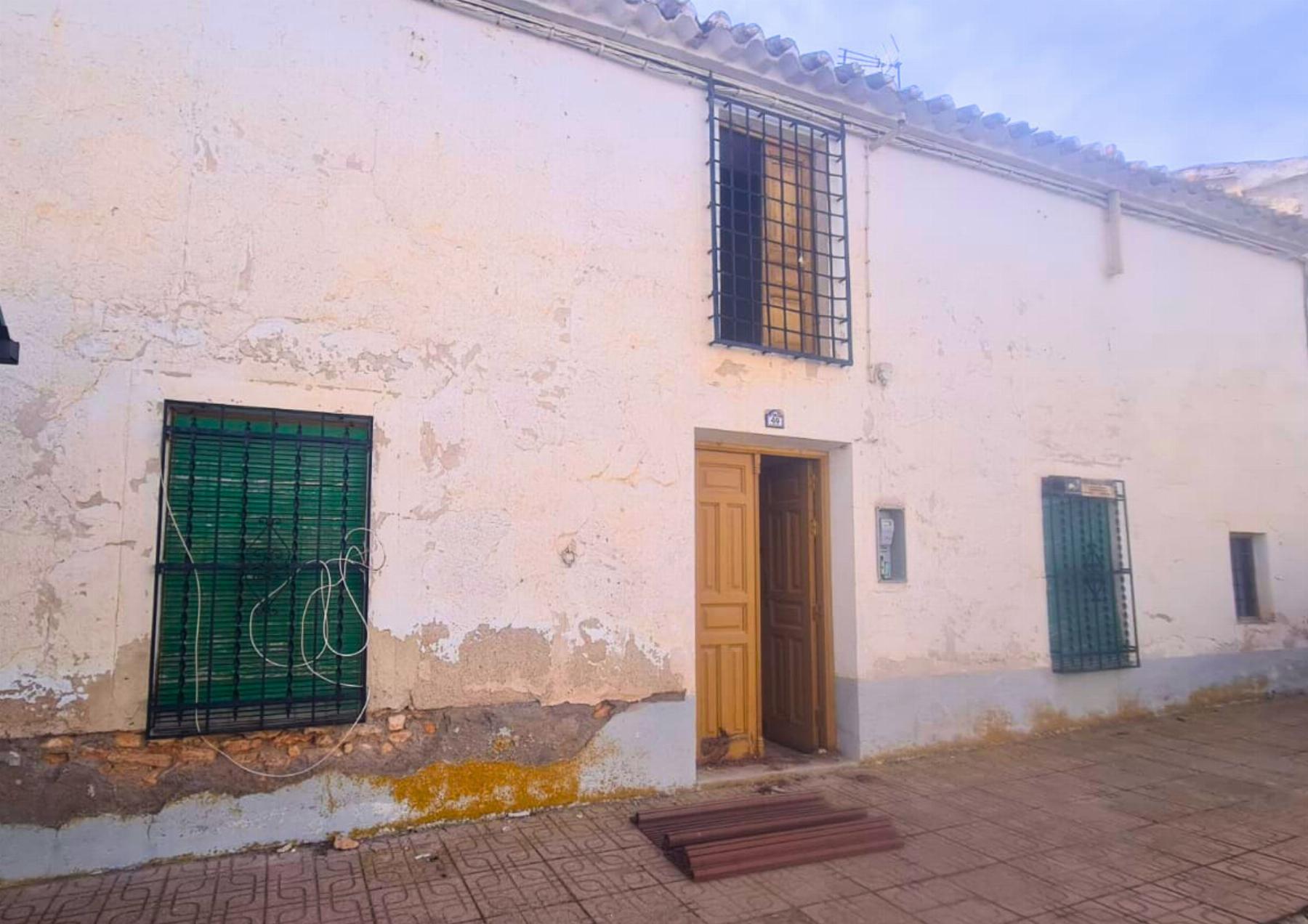 For sale of  in Chirivel