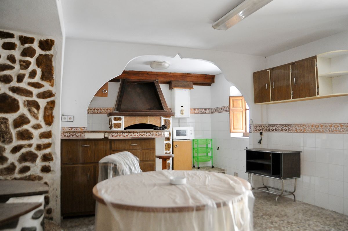 For sale of house in Vélez-Blanco