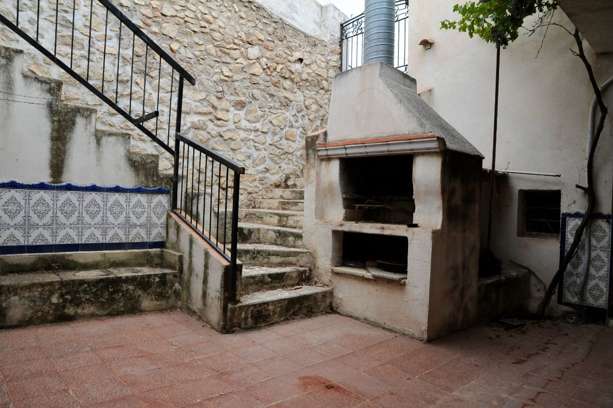 For sale of house in Vélez-Blanco