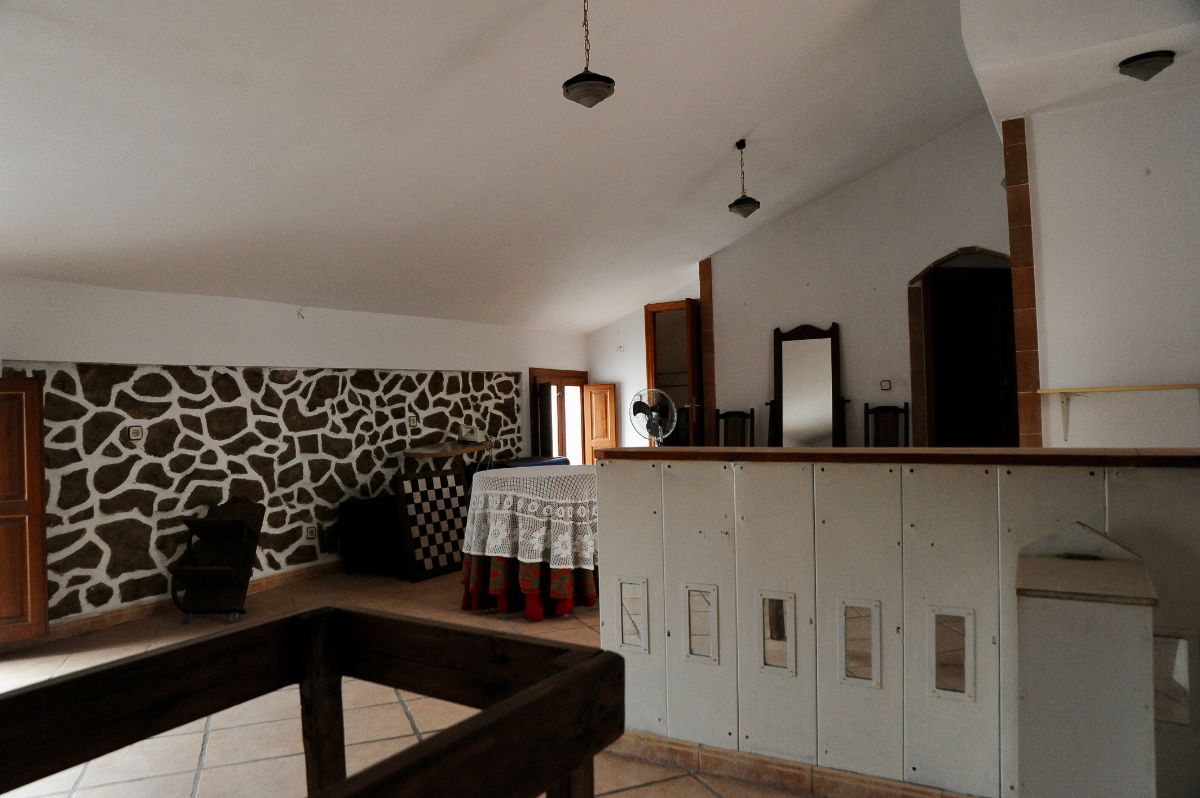 For sale of house in Vélez-Blanco