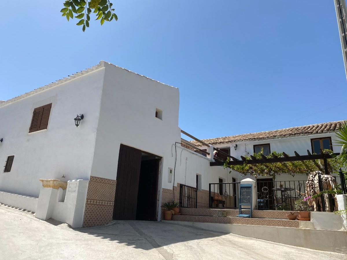 For sale of hotel in Oria