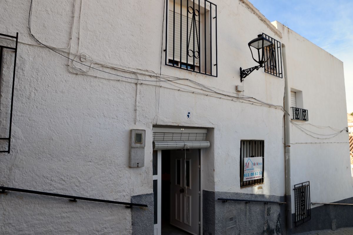 For sale of house in Vélez-Blanco