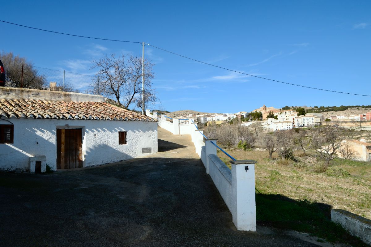 For sale of rural property in Vélez-Blanco