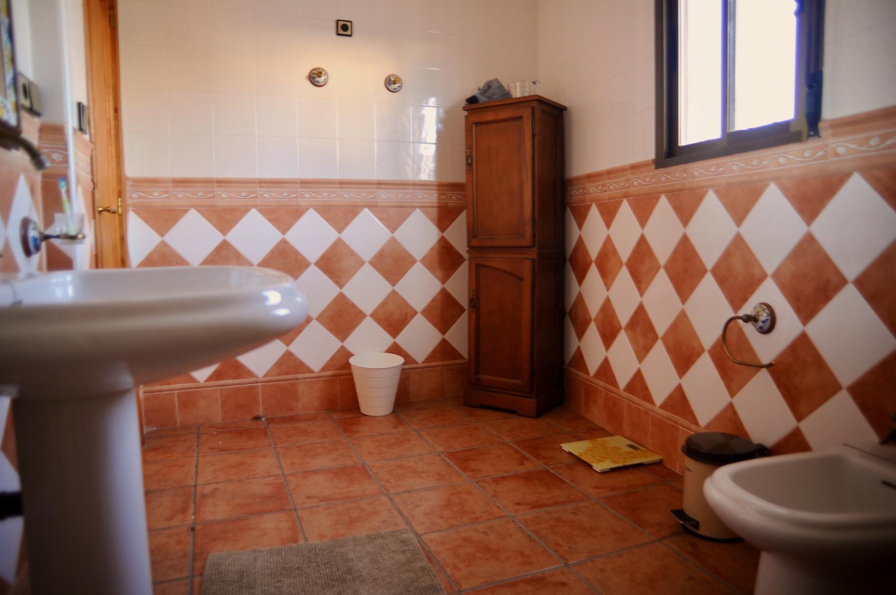 For sale of house in Vélez-Rubio