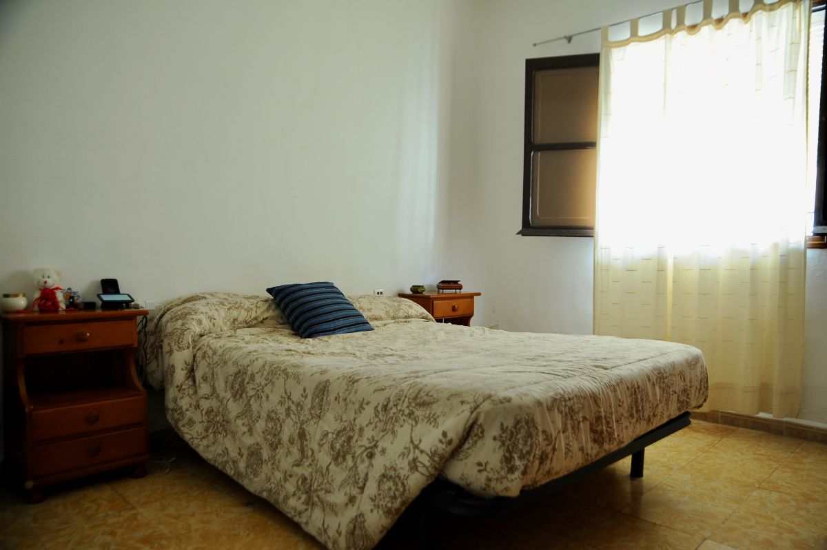 For sale of house in Vélez-Rubio