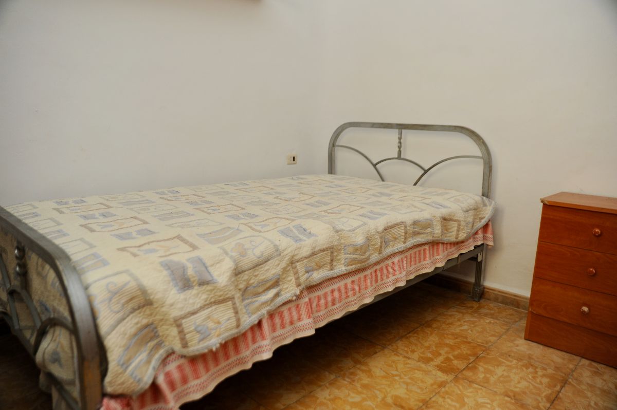 For sale of house in Vélez-Rubio