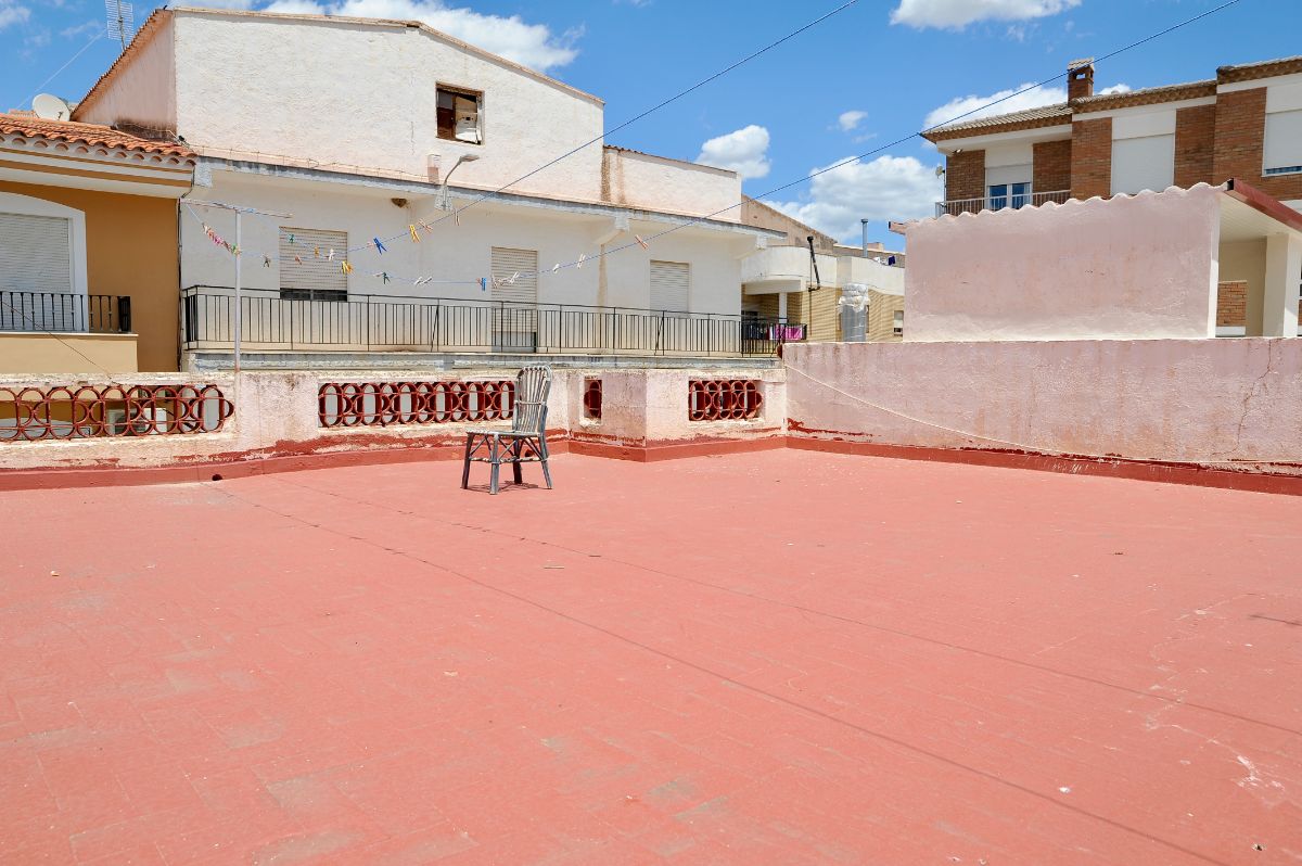For sale of house in Vélez-Rubio
