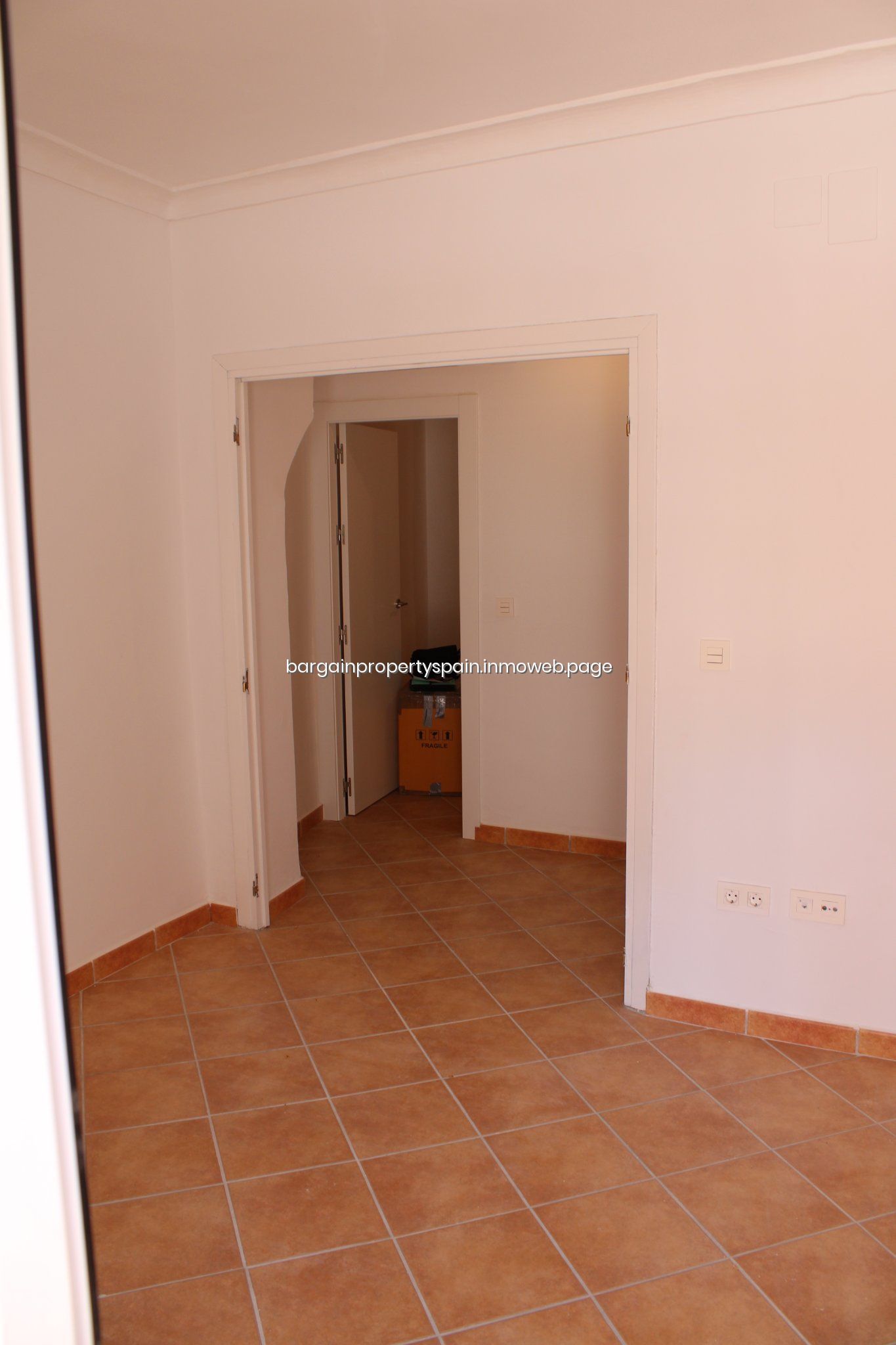 For sale of building in Zújar