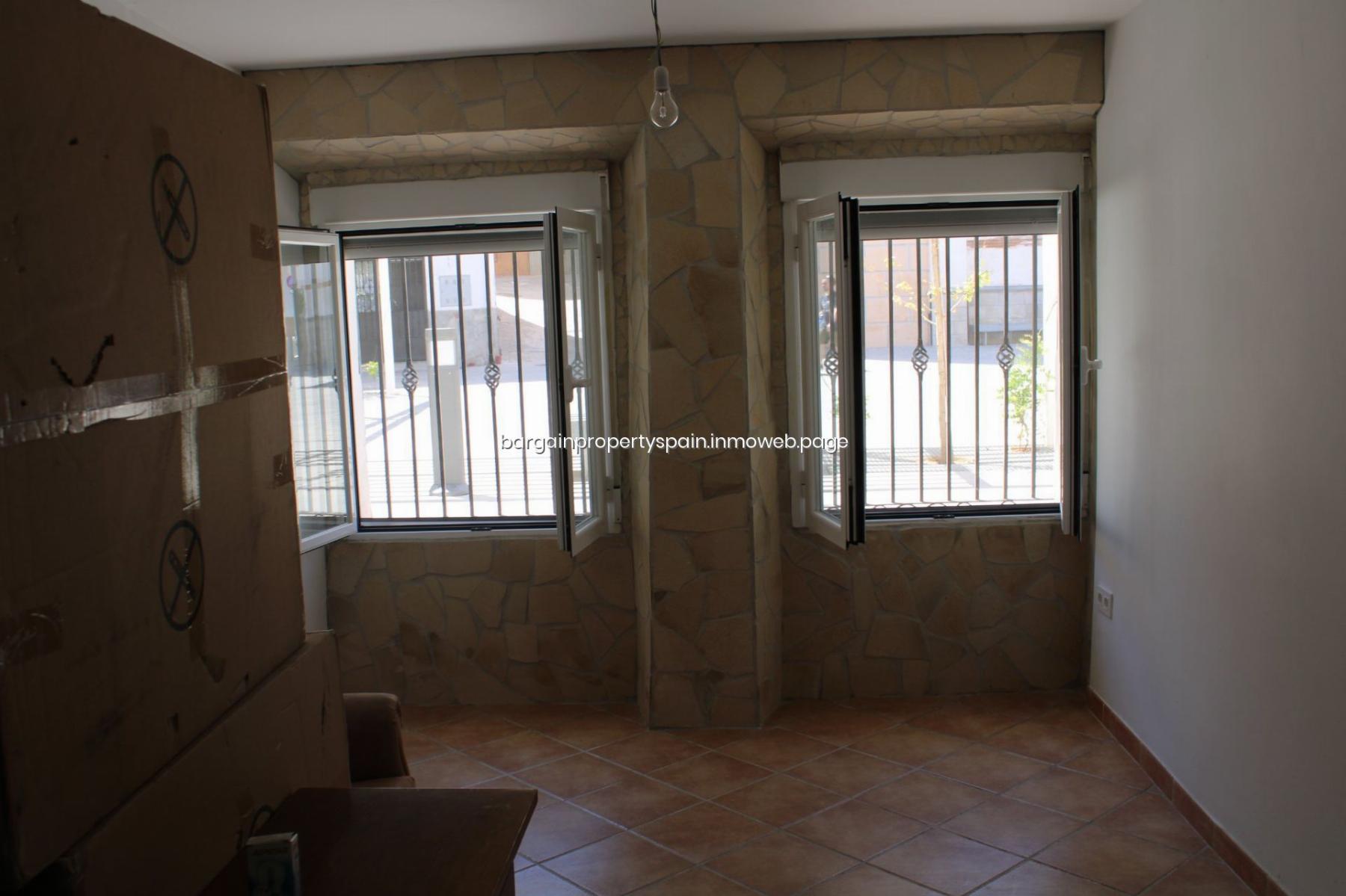 For sale of building in Zújar
