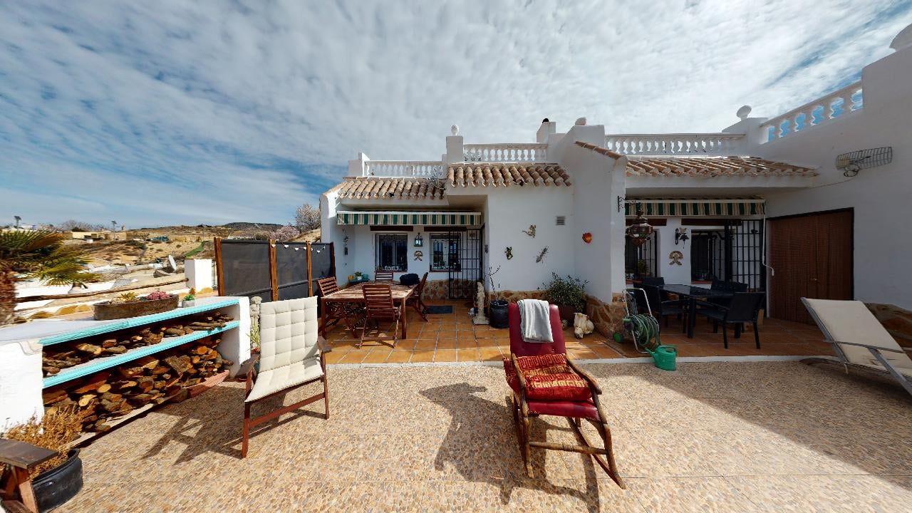 For sale of house in Huéscar