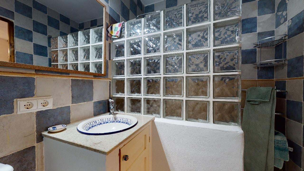 For sale of house in Huéscar