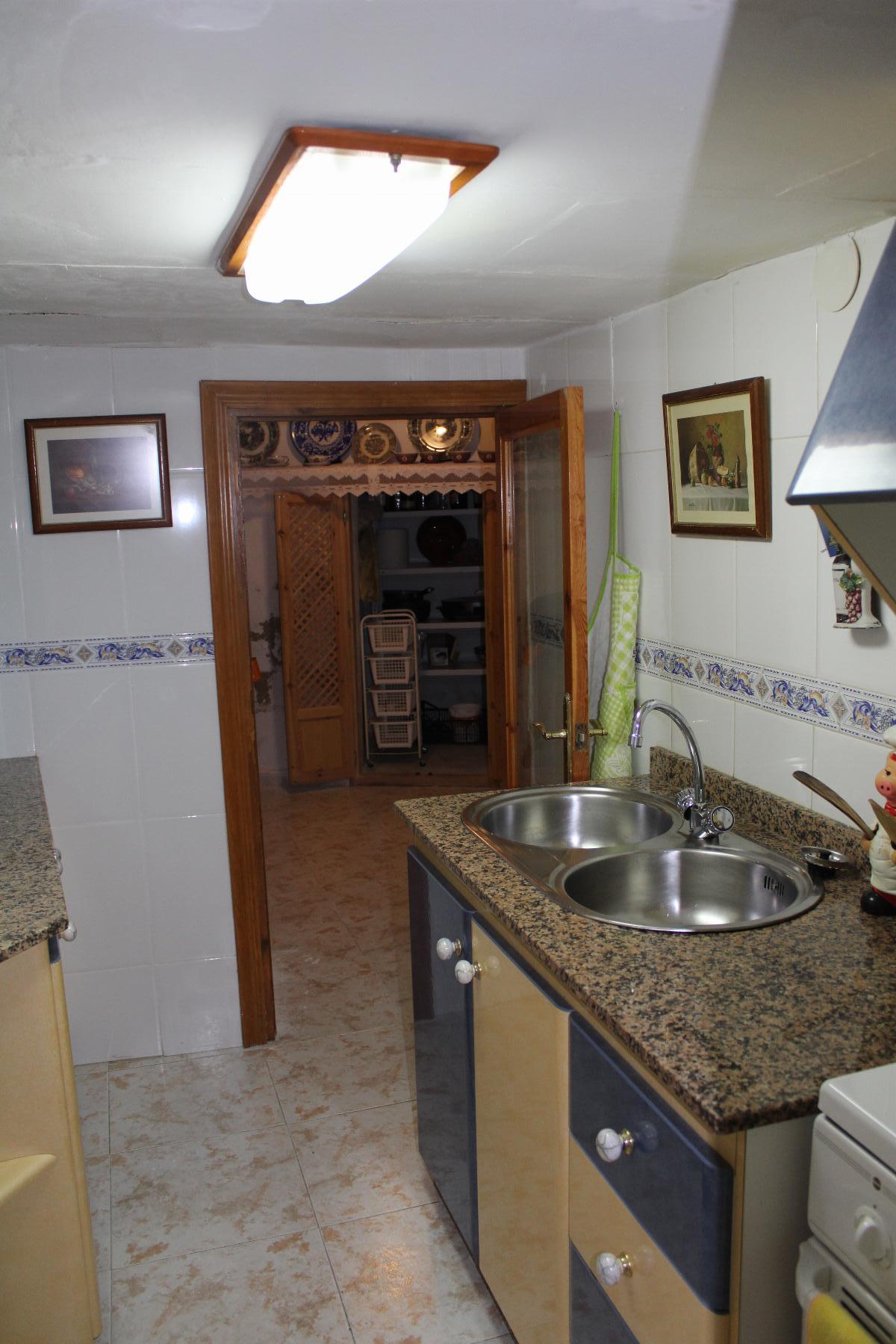 For sale of house in Castilléjar