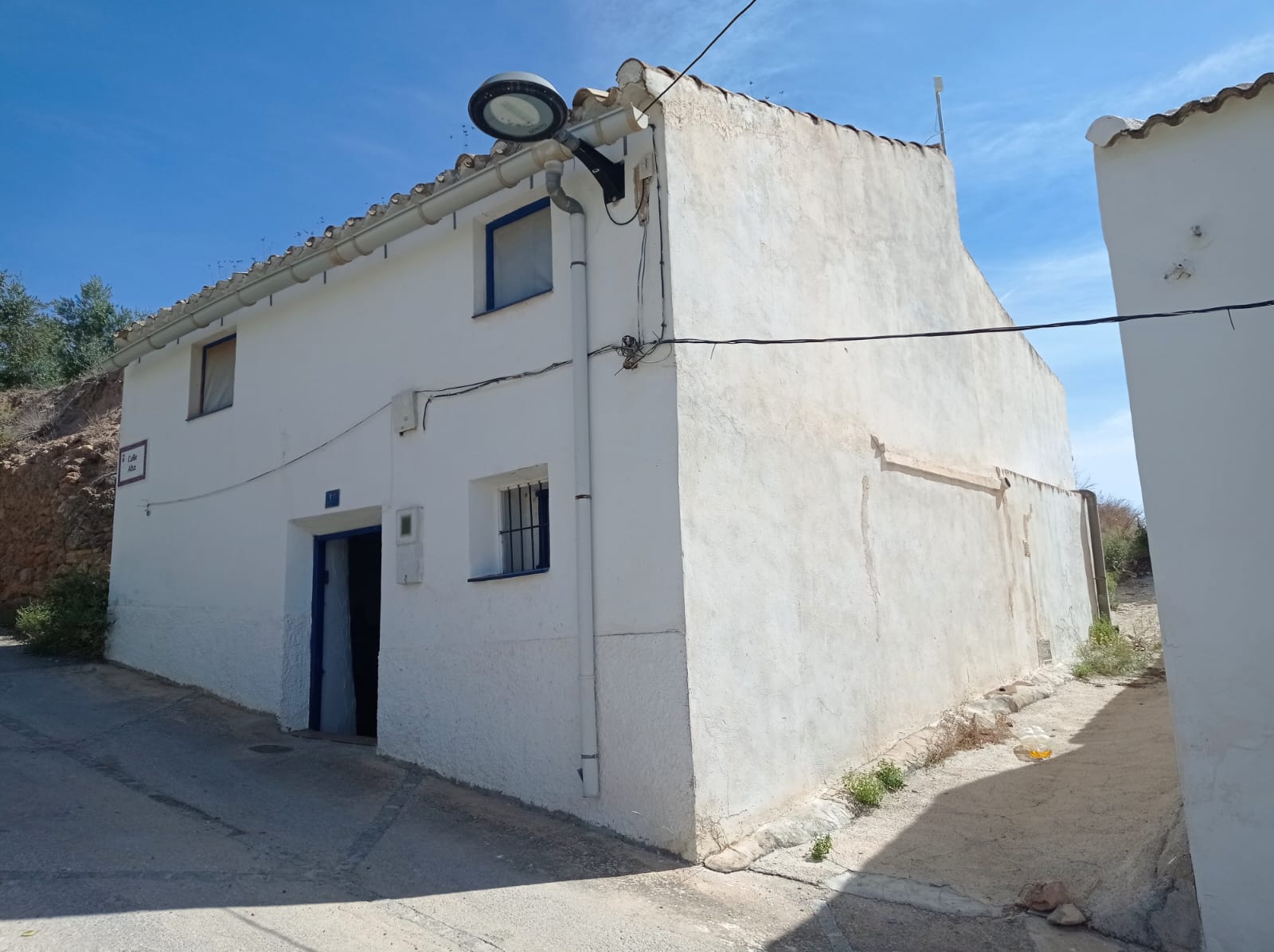 For sale of house in Hinojares