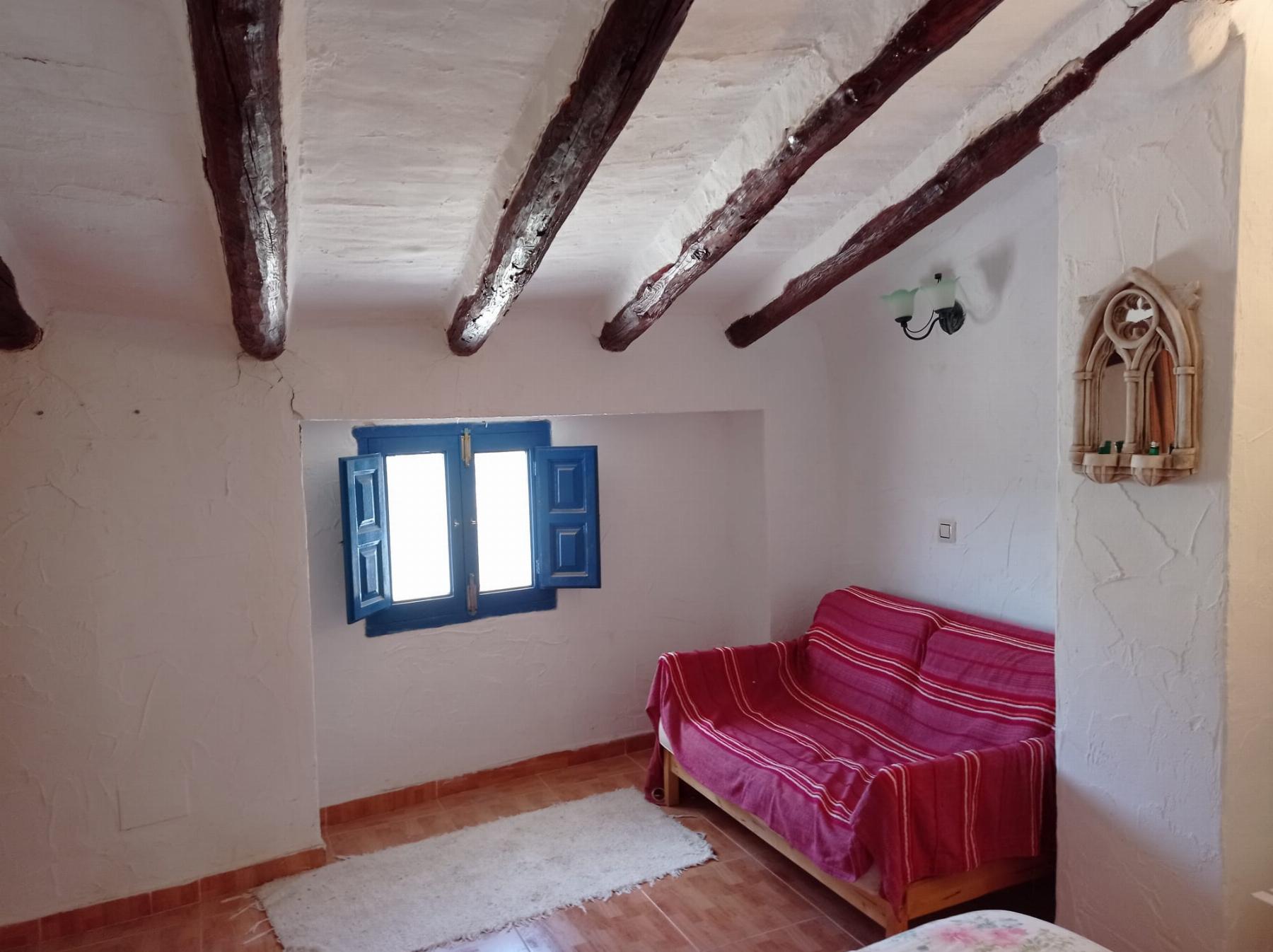 For sale of house in Hinojares