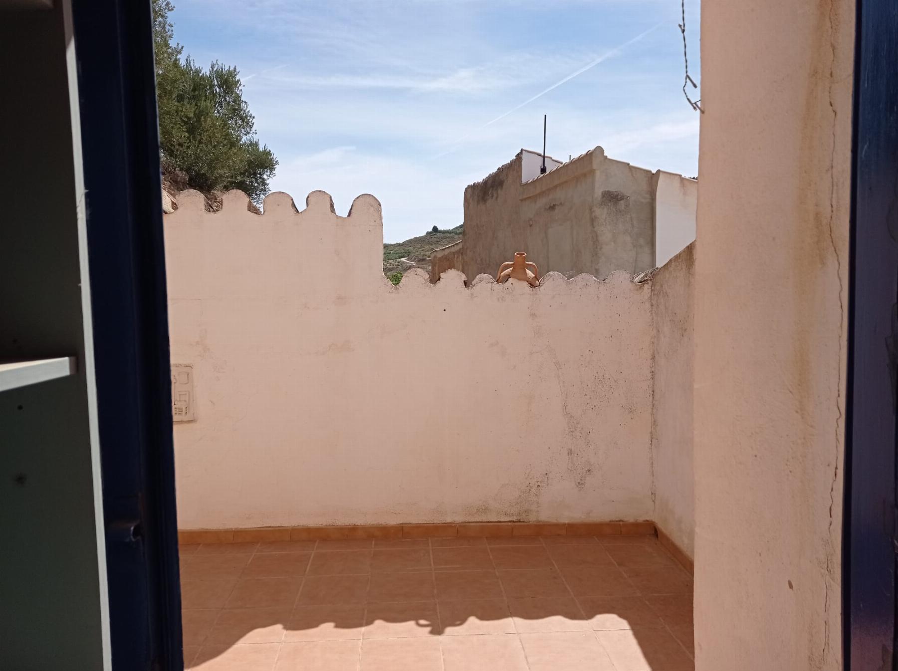 For sale of house in Hinojares