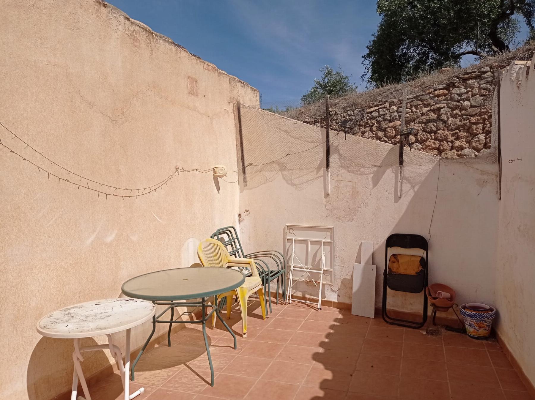 For sale of house in Hinojares