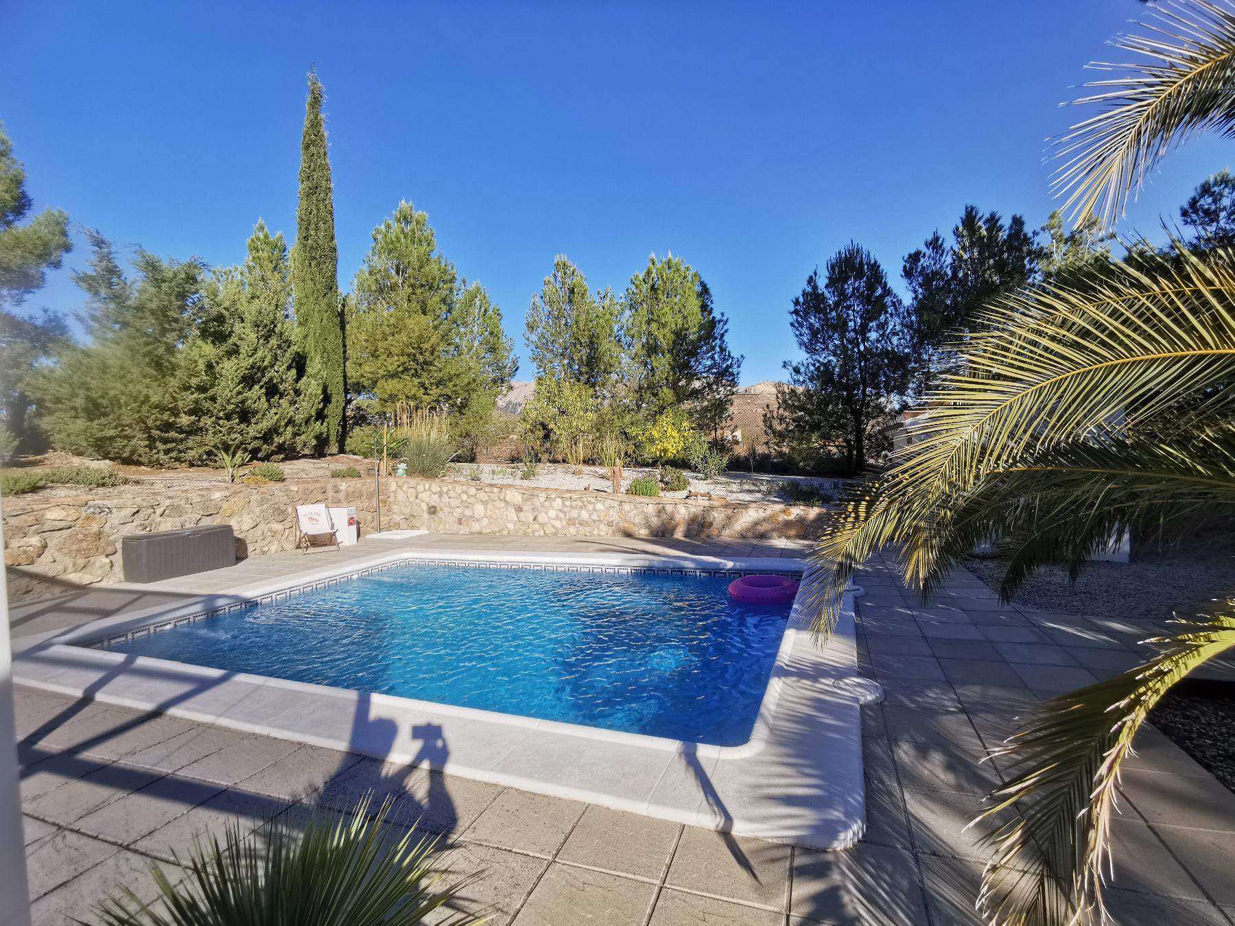 For sale of house in Vélez-Rubio
