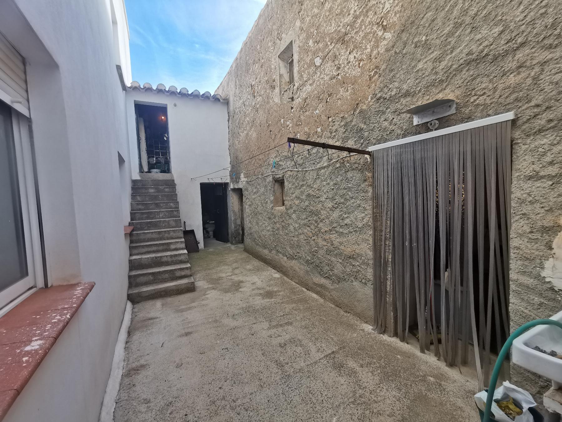 Venta de masía en Vélez-Rubio