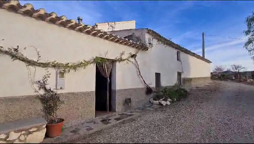 Venta de masía en Vélez-Rubio