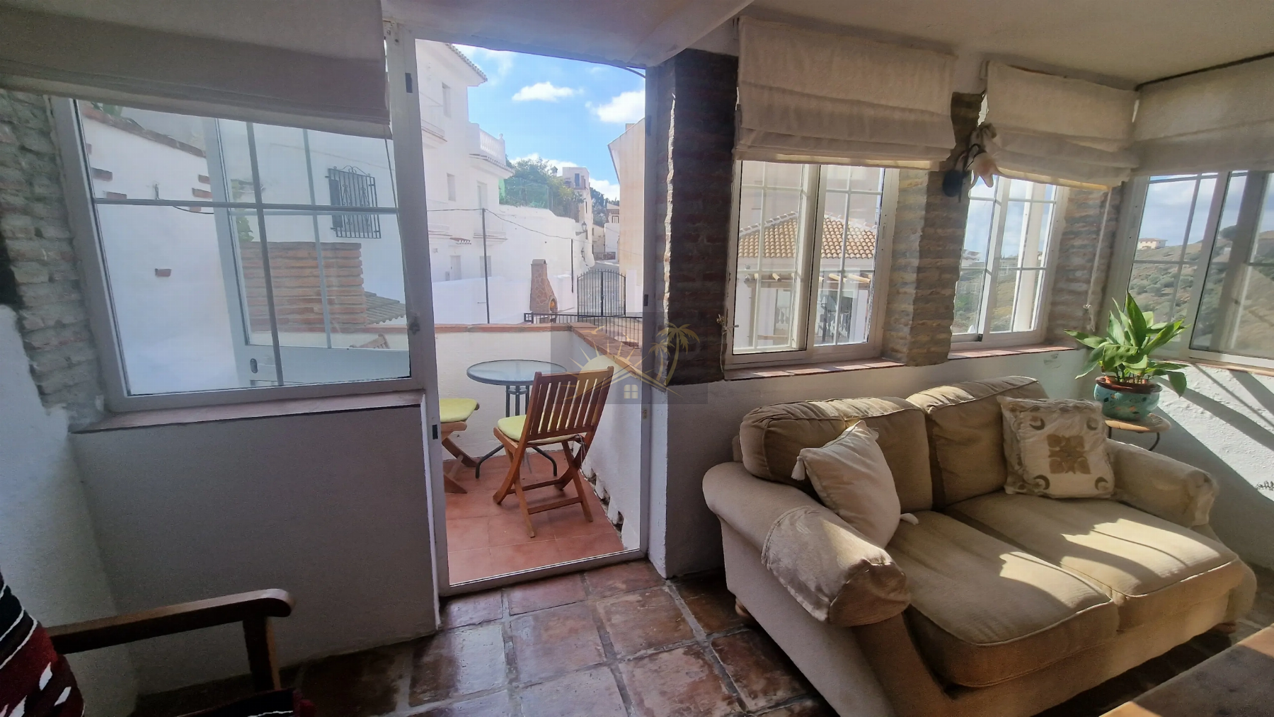For sale of house in Sedella