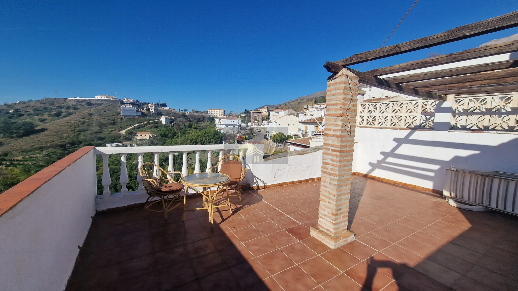 For sale of house in Sedella
