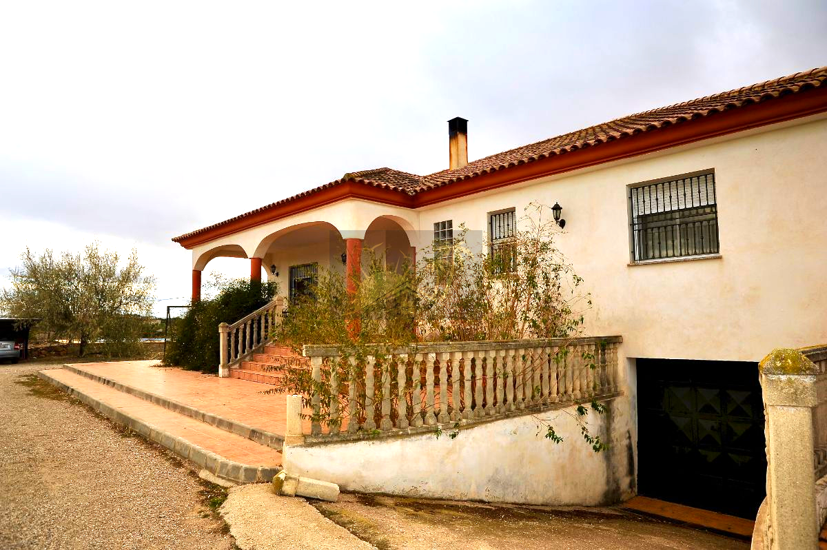 For sale of villa in Puerto Lumbreras