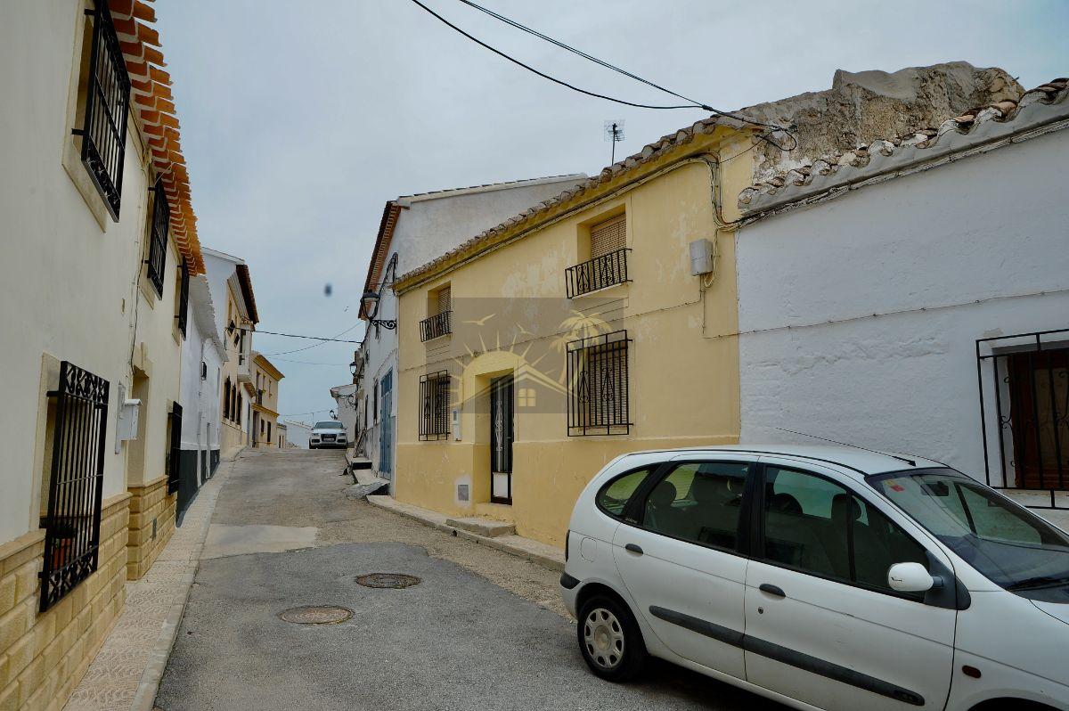 For sale of house in Vélez-Blanco