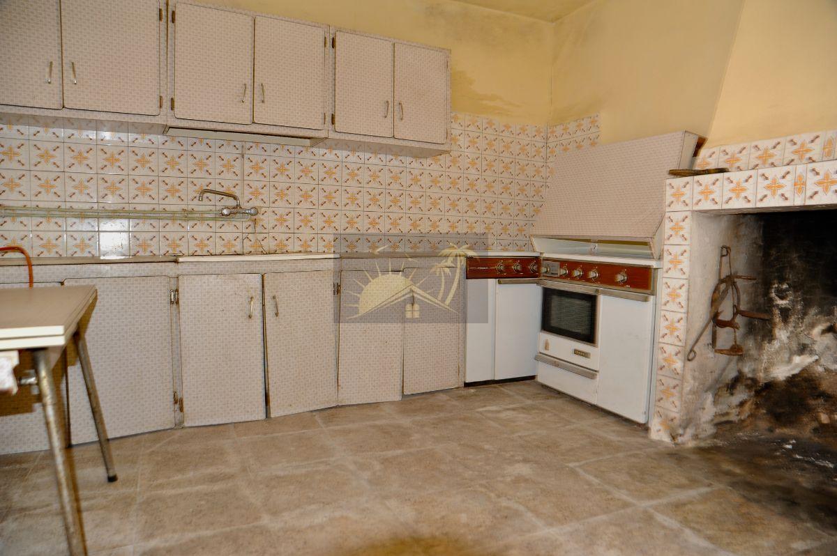 For sale of house in Vélez-Blanco