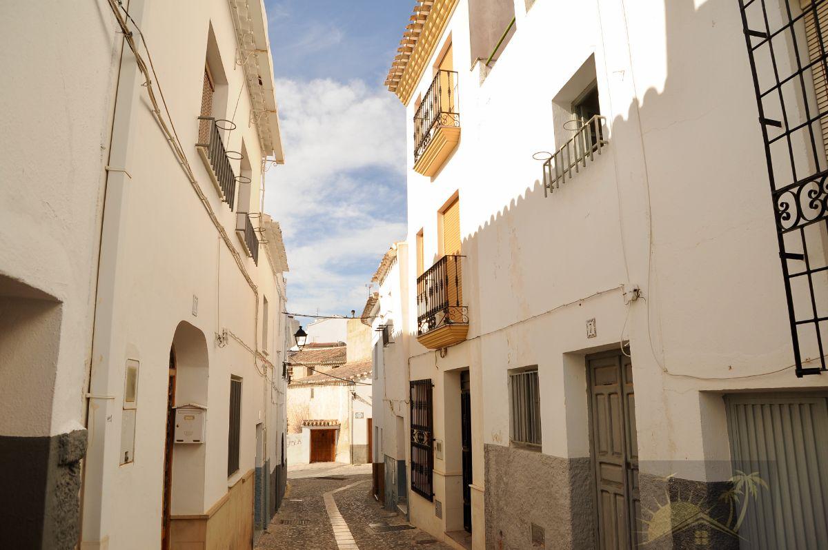 For sale of house in Vélez-Rubio