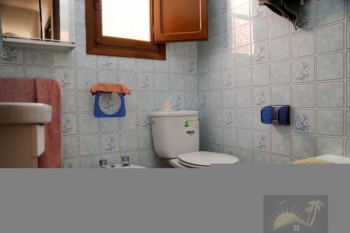 For sale of house in Vélez-Rubio