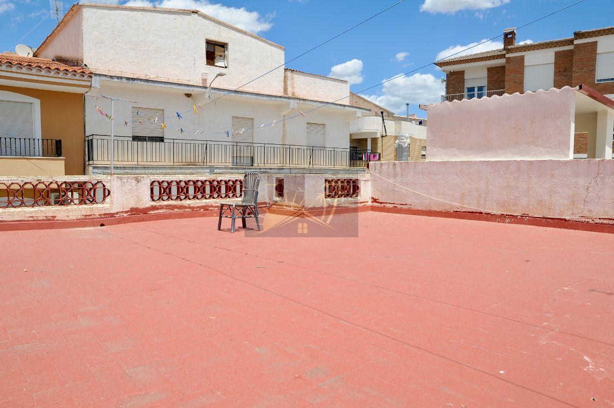 For sale of house in Vélez-Rubio