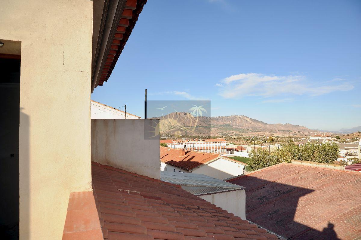 For sale of house in Vélez-Rubio