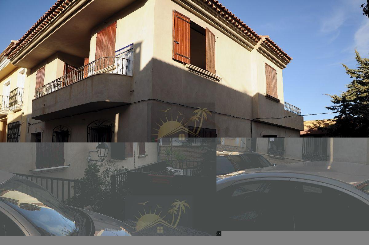 For sale of house in Vélez-Rubio