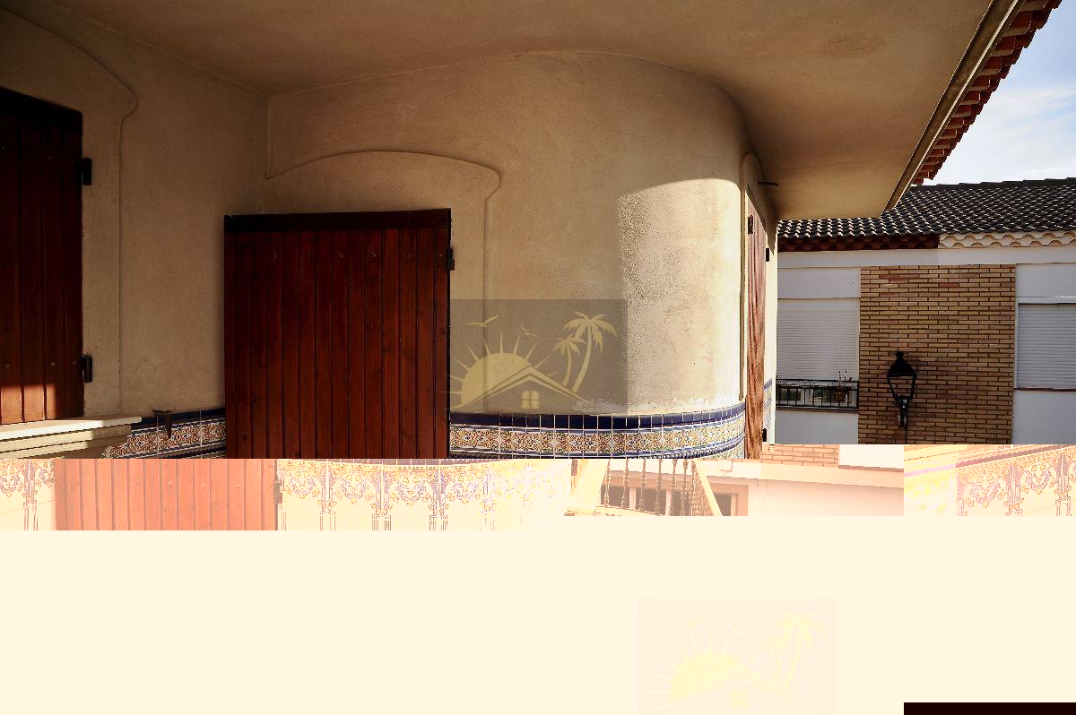 For sale of house in Vélez-Rubio