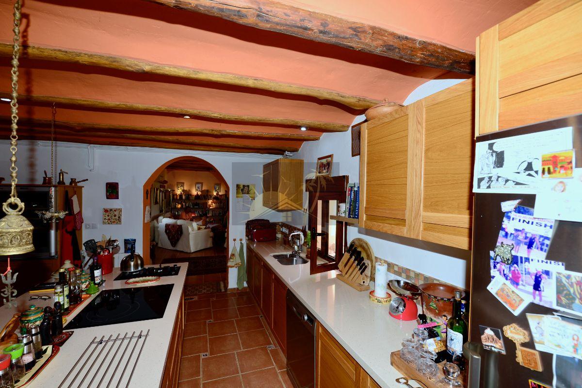 For sale of villa in Cúllar