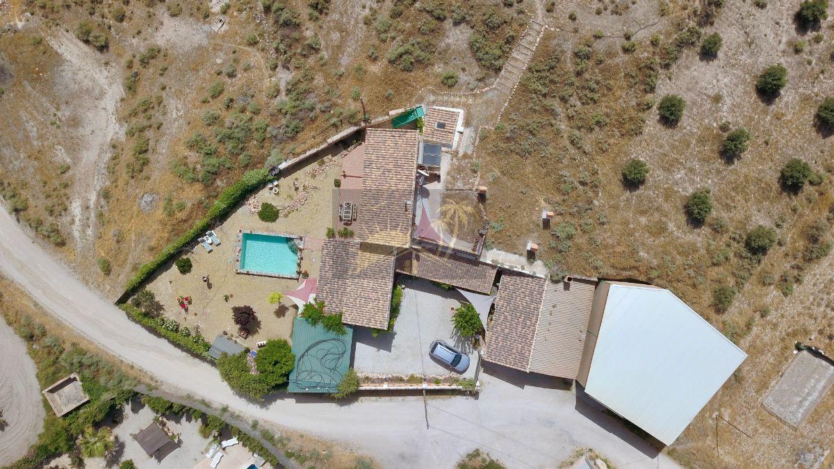 For sale of villa in Cúllar