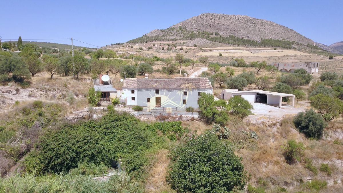 For sale of masia in Vélez-Blanco