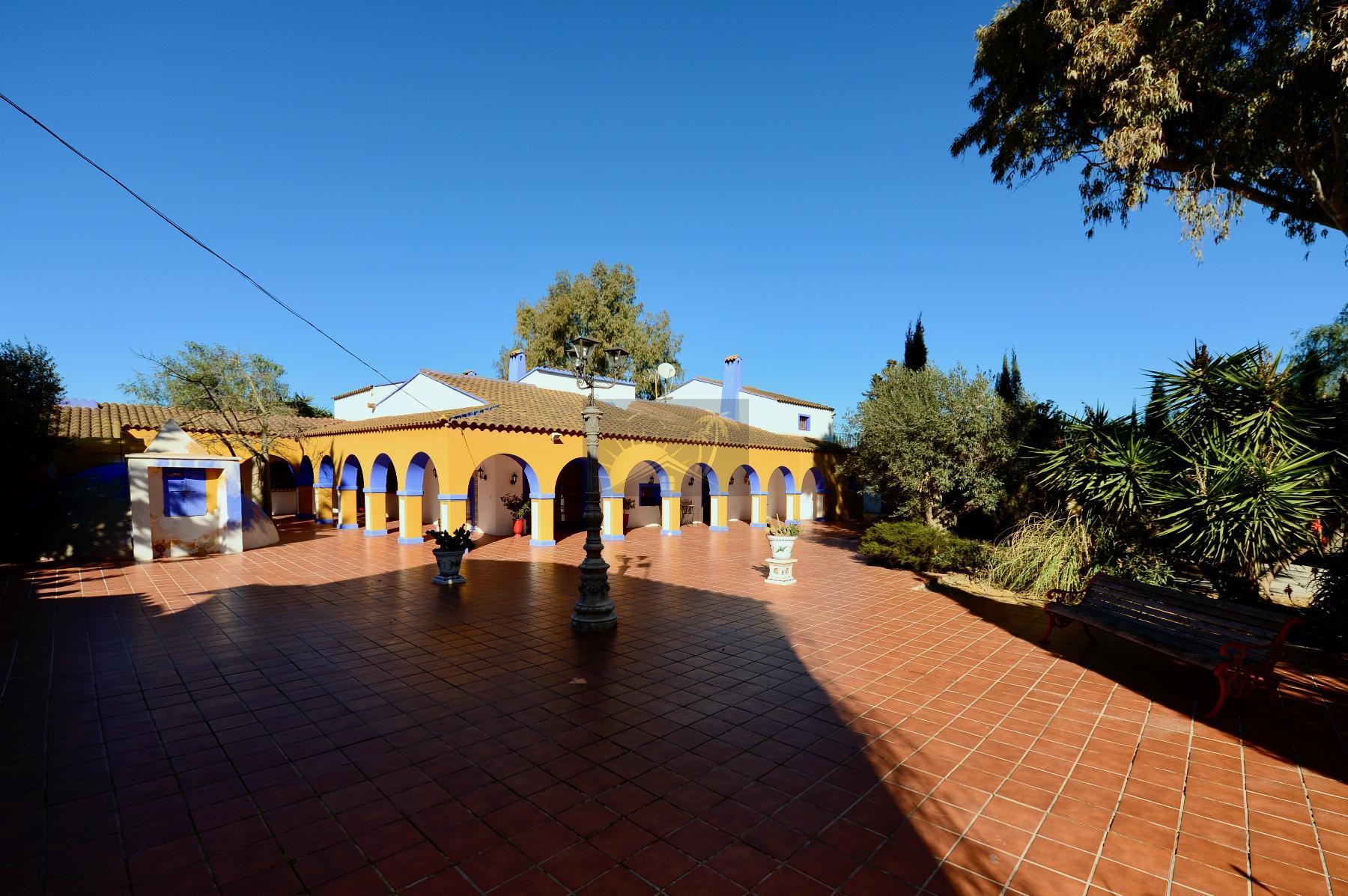 For sale of masia in Lorca