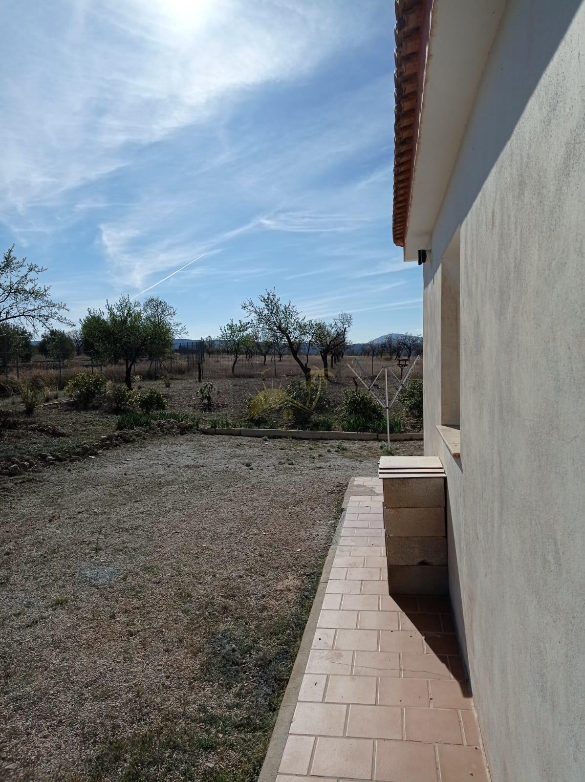 For sale of bungalow in Freila