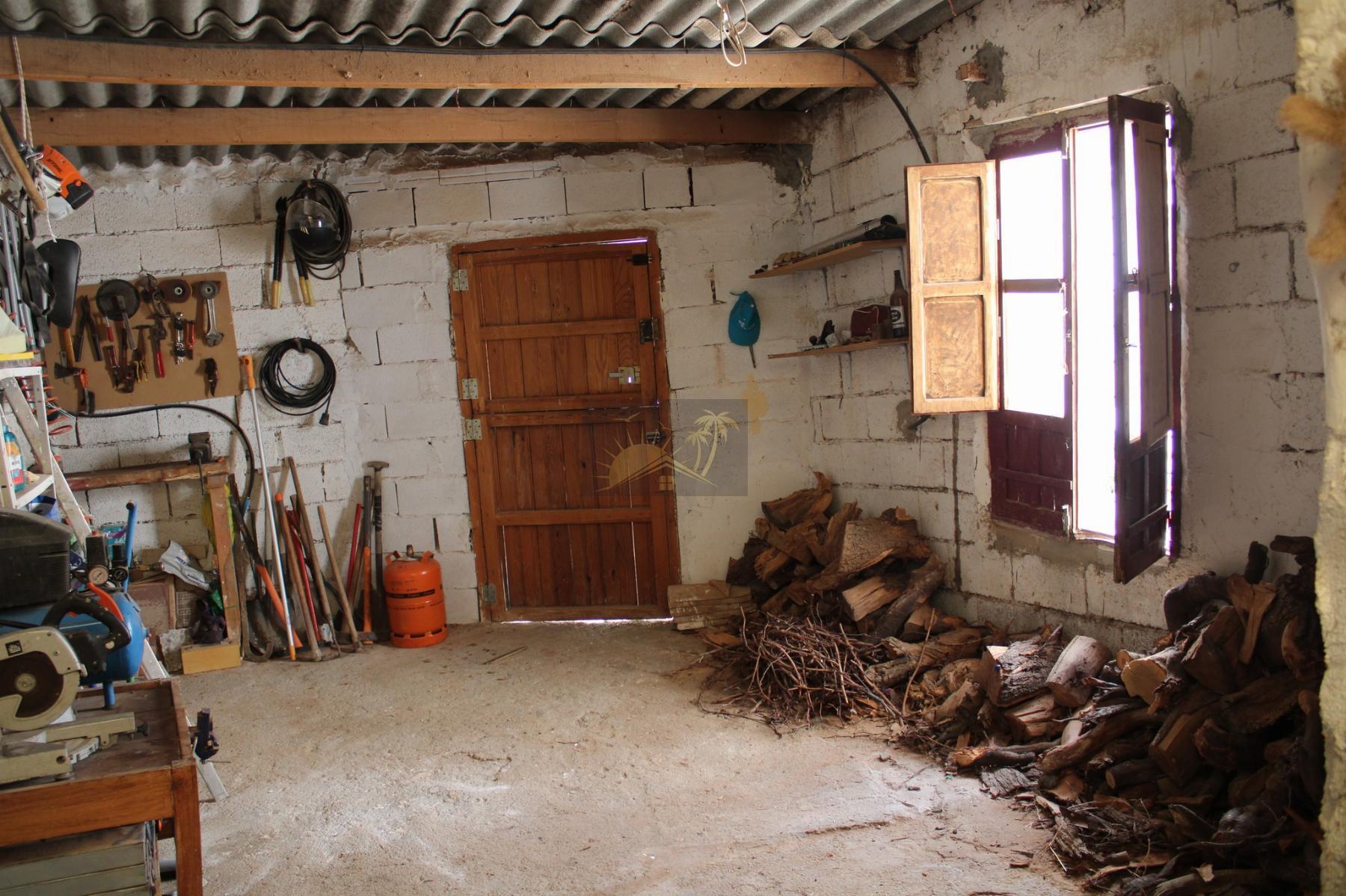For sale of villa in Cúllar