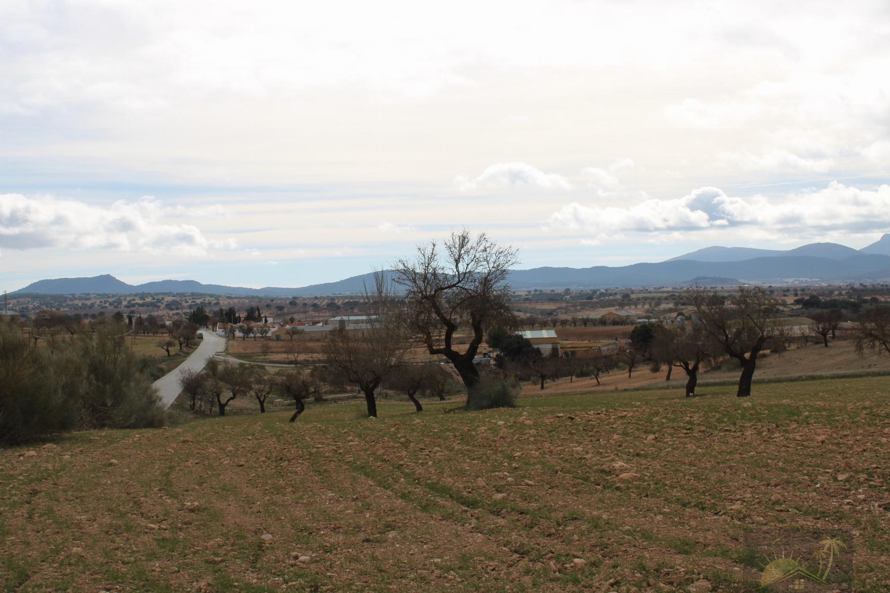 For sale of villa in Cúllar