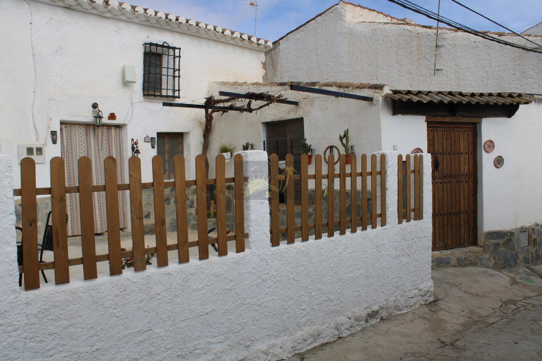 For sale of villa in Cúllar