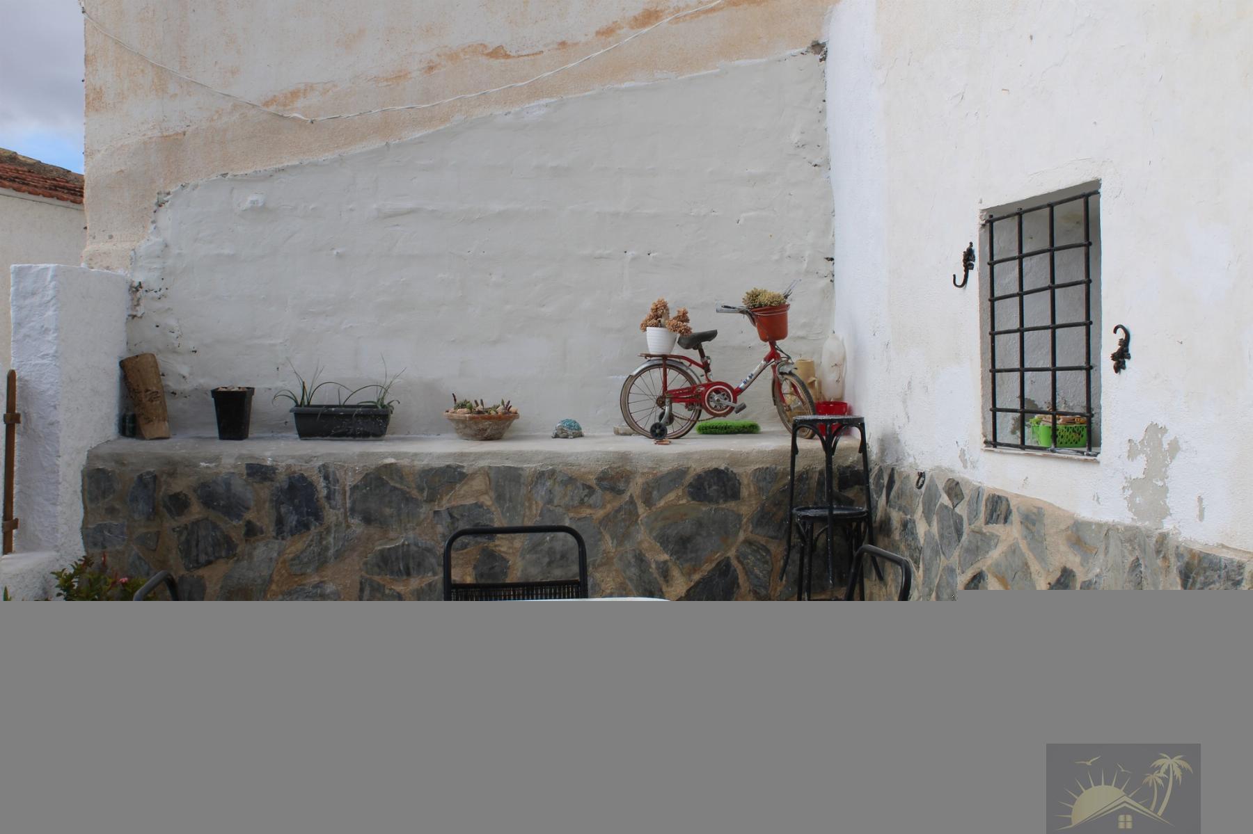 For sale of villa in Cúllar