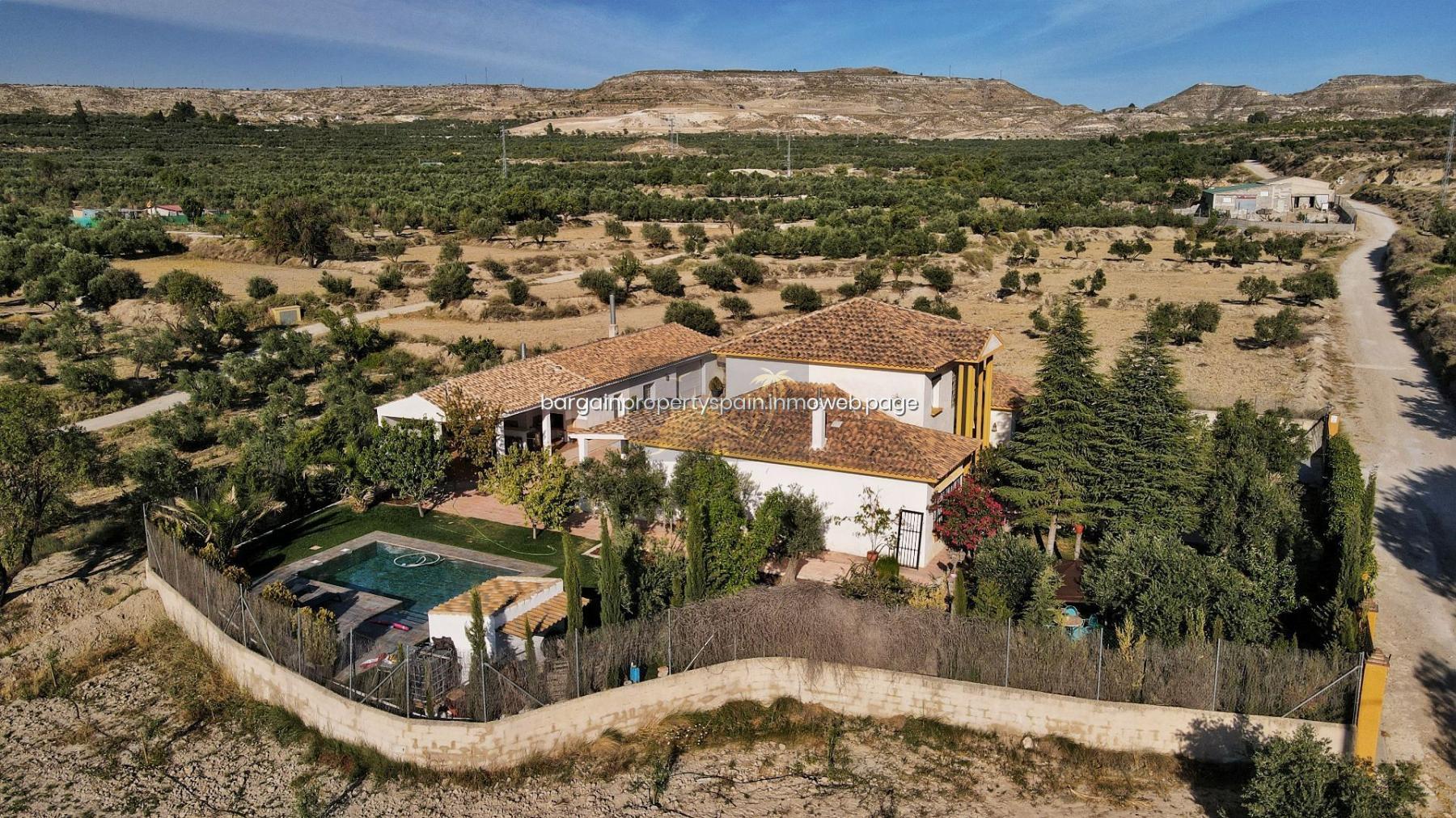 For sale of house in Zújar