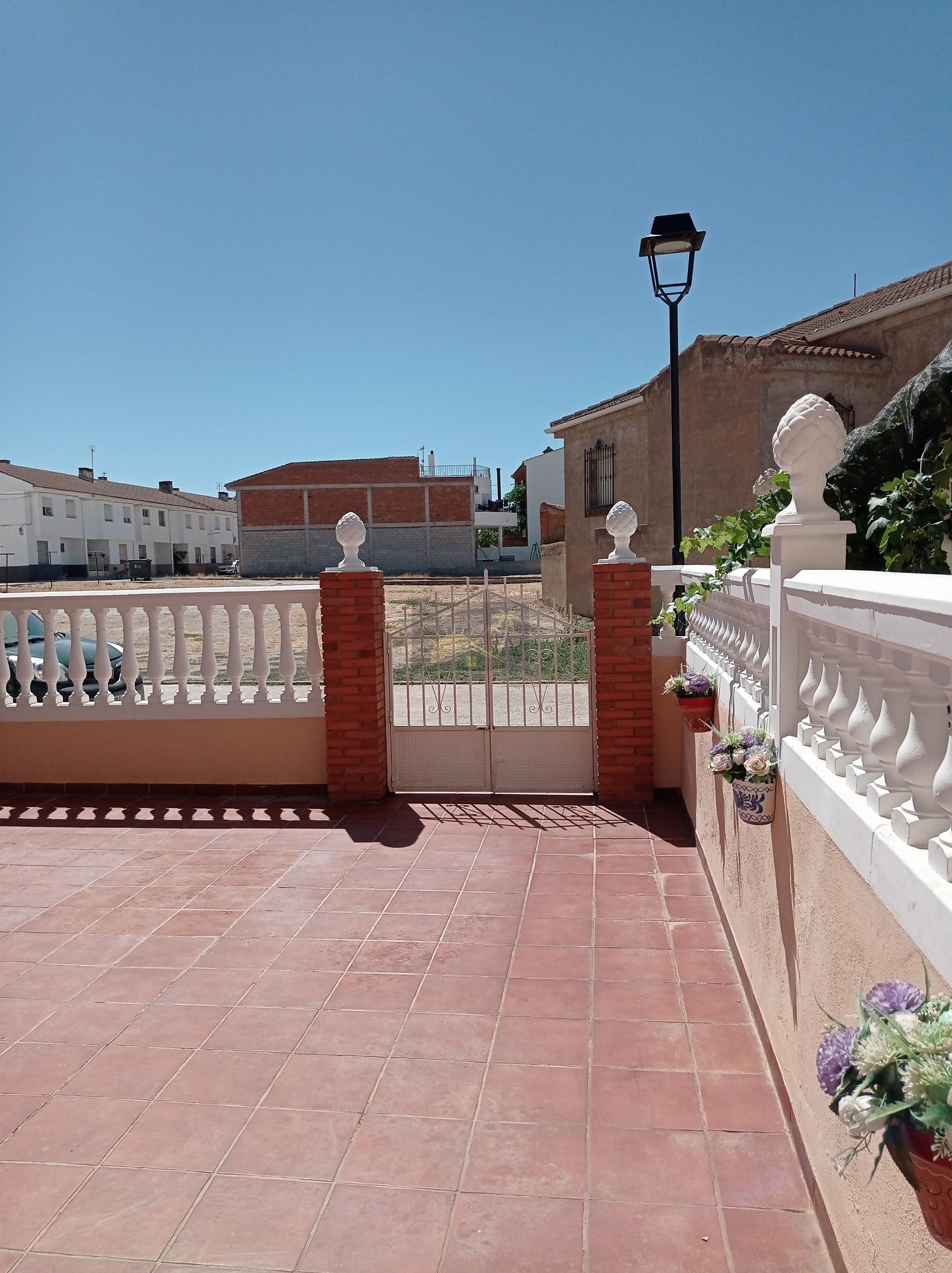 For sale of house in Cuevas del Campo